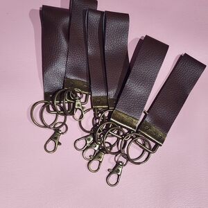 Brown Leather Keychain Set